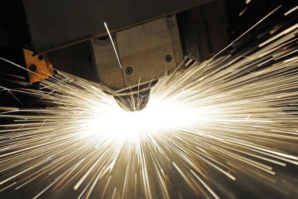 光纖激光切割機加工時為什么會燒邊？