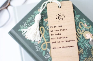 激光雕刻精致書簽，伴您遨游知識的海洋！