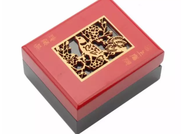 激光打標(biāo)月餅盒，祝您家美滿，人團圓